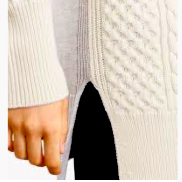 NWOT BANANA REPUBLIC CABLE-KNIT DEEP VEE TUNIC - Picture 7 of 8
